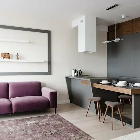 LuxLux Apartments Metro Slodowiec Warszawa Zewnętrze zdjęcie