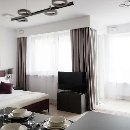 LuxLux Apartments Metro Slodowiec Warszawa Zewnętrze zdjęcie
