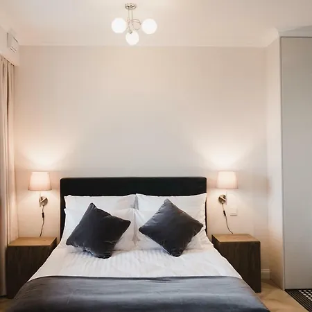 LuxLux Apartments Metro Slodowiec Warszawa Zewnętrze zdjęcie
