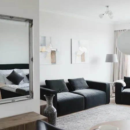 LuxLux Apartments Metro Slodowiec Warszawa Zewnętrze zdjęcie