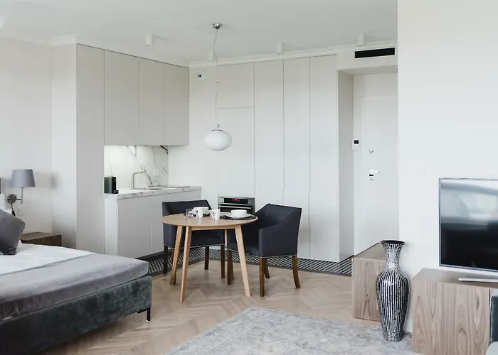 Luxlux Apartments Metro Slodowiec