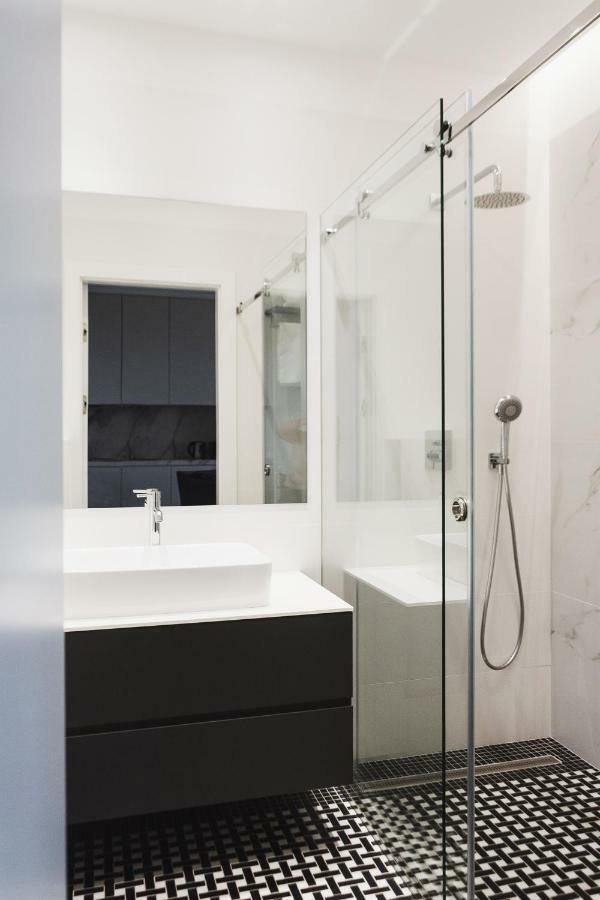 Apartment Luxlux Metro Slodowiec Warschau
